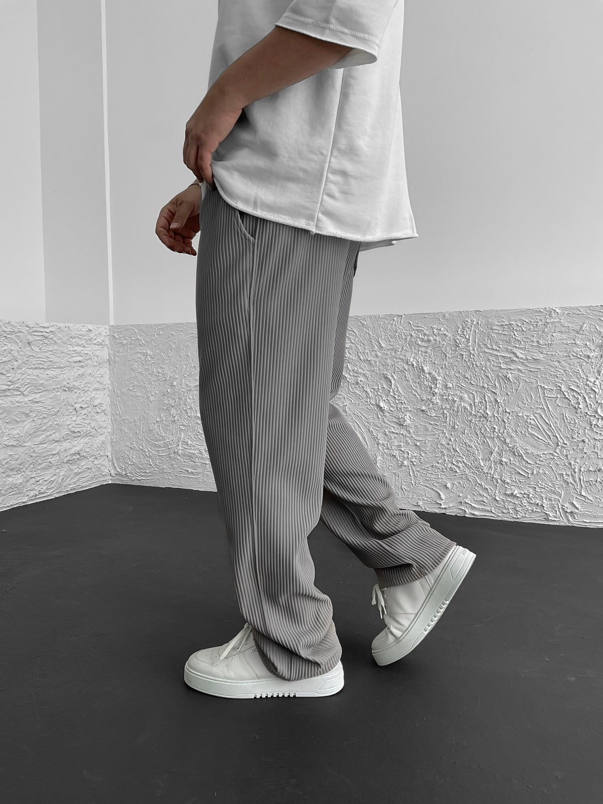 Mike | Ribbed Straight Pants