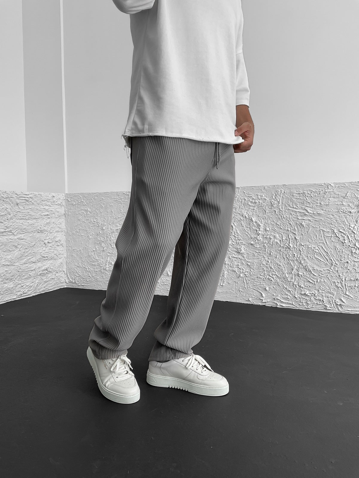 Mike | Ribbed Straight Pants