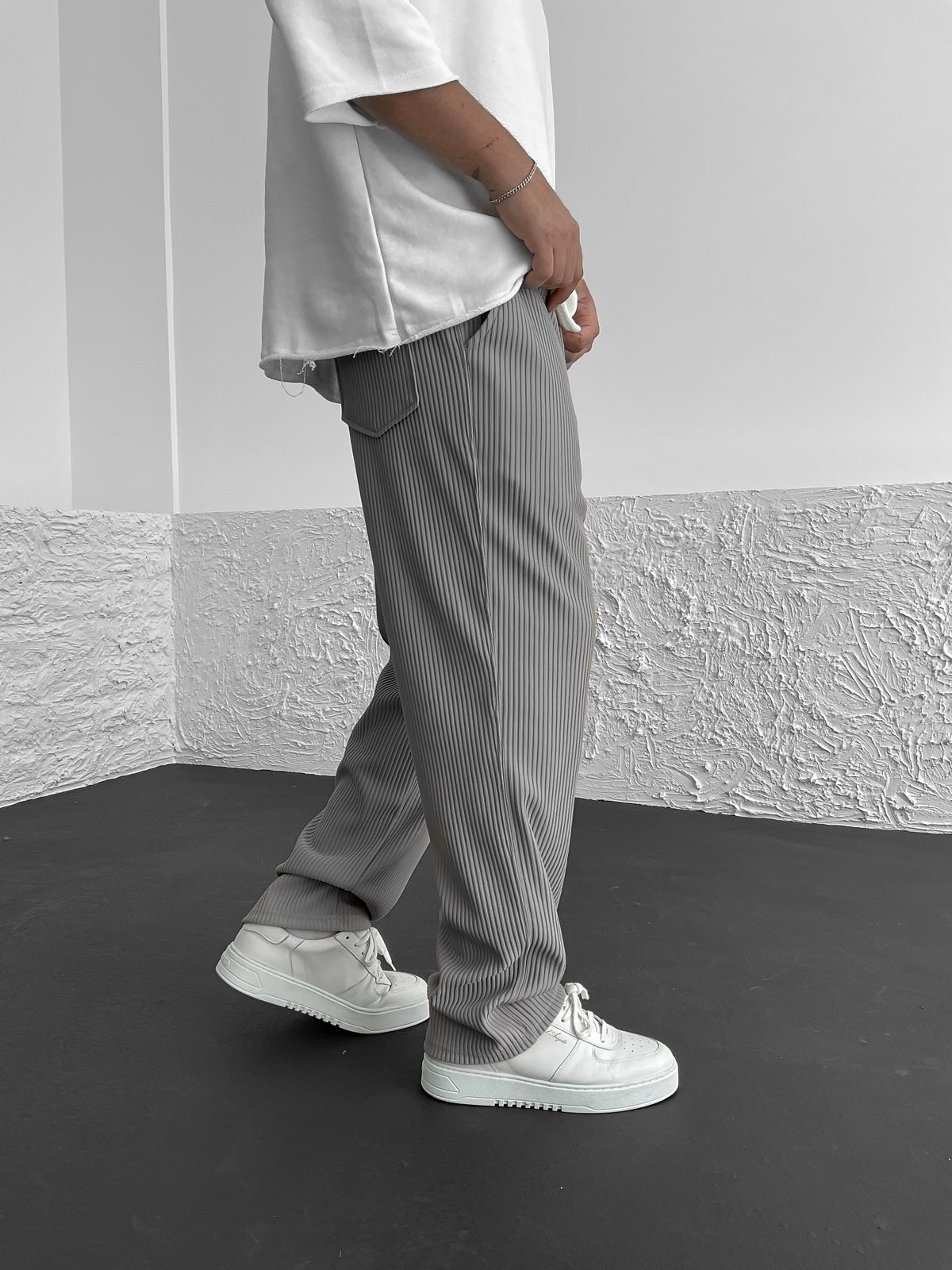 Mike | Ribbed Straight Pants